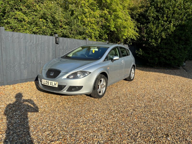 SEAT LEON