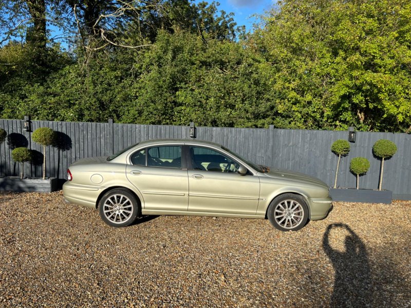 JAGUAR X-TYPE