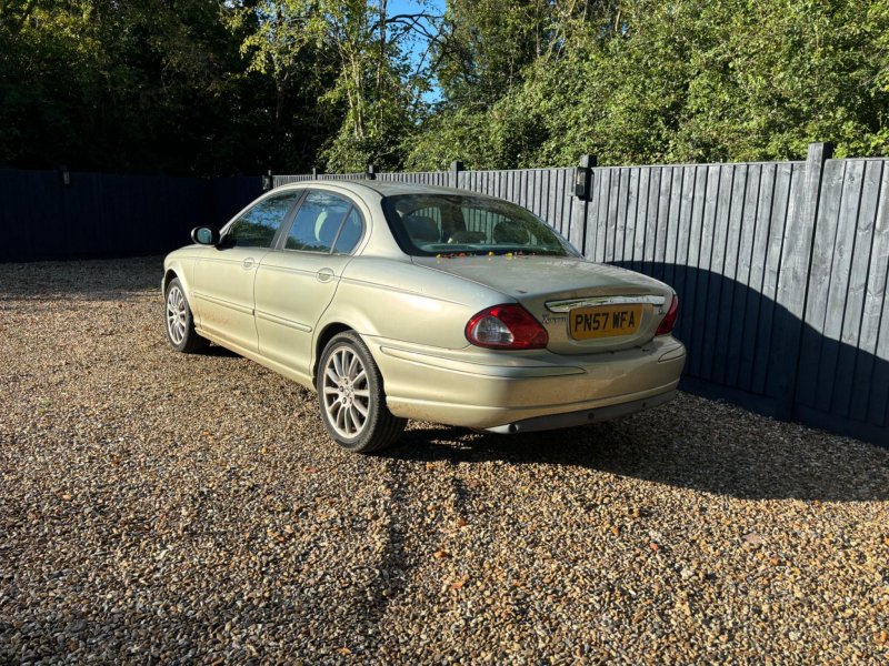 JAGUAR X-TYPE