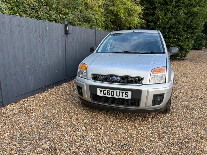 FORD FUSION