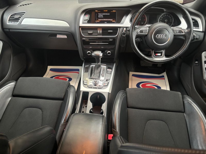 AUDI A4 AVANT