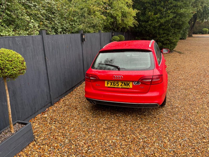 AUDI A4 AVANT