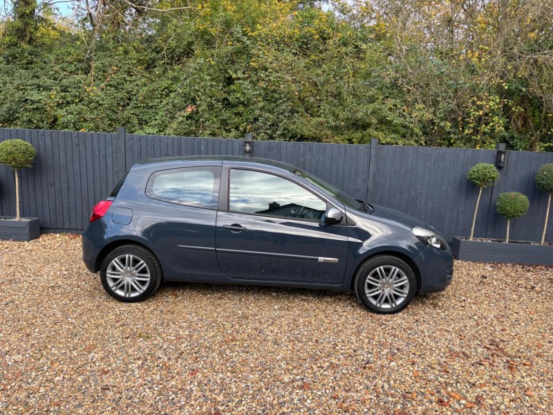 RENAULT CLIO