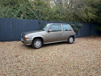 RENAULT 5