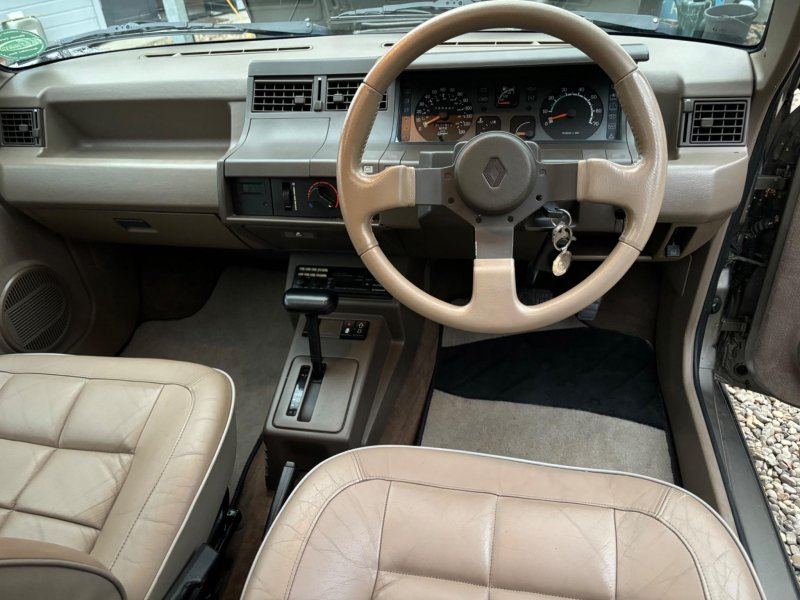 RENAULT 5