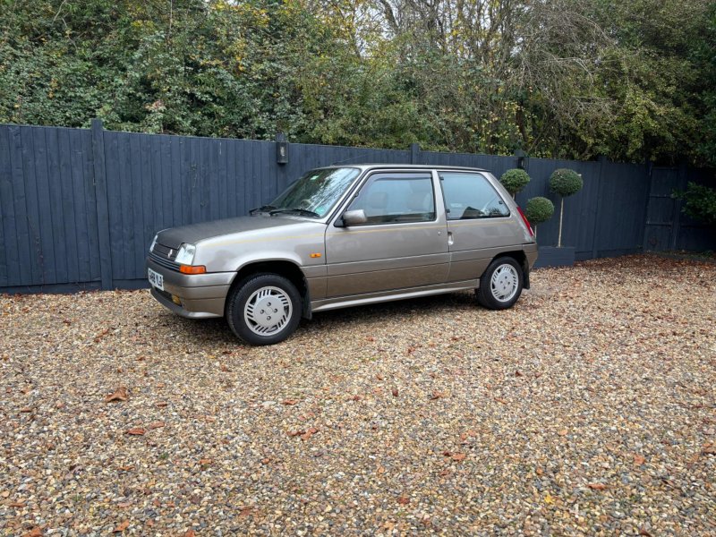 RENAULT 5