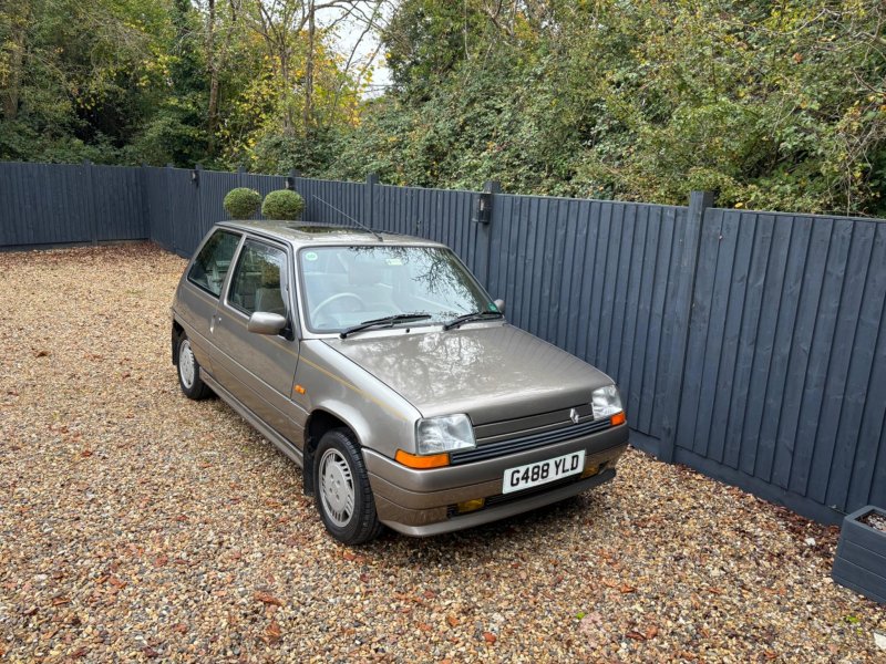 RENAULT 5