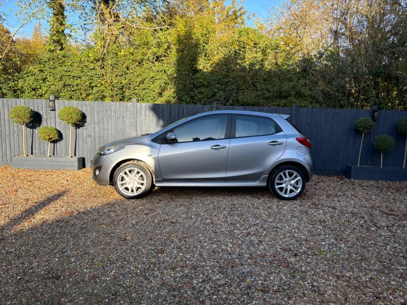 MAZDA MAZDA2