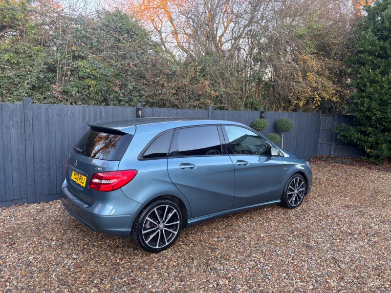 MERCEDES-BENZ B CLASS