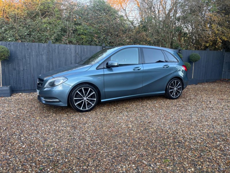MERCEDES-BENZ B CLASS
