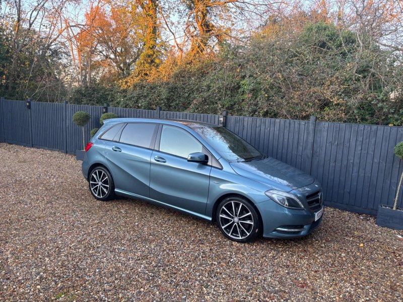MERCEDES-BENZ B CLASS