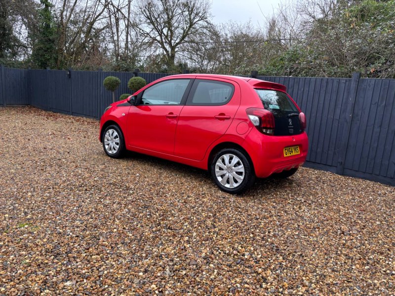 PEUGEOT 108
