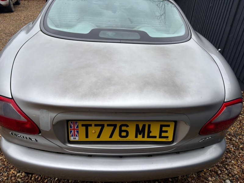 JAGUAR XK8