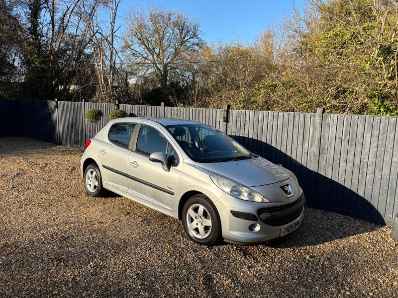 PEUGEOT 207