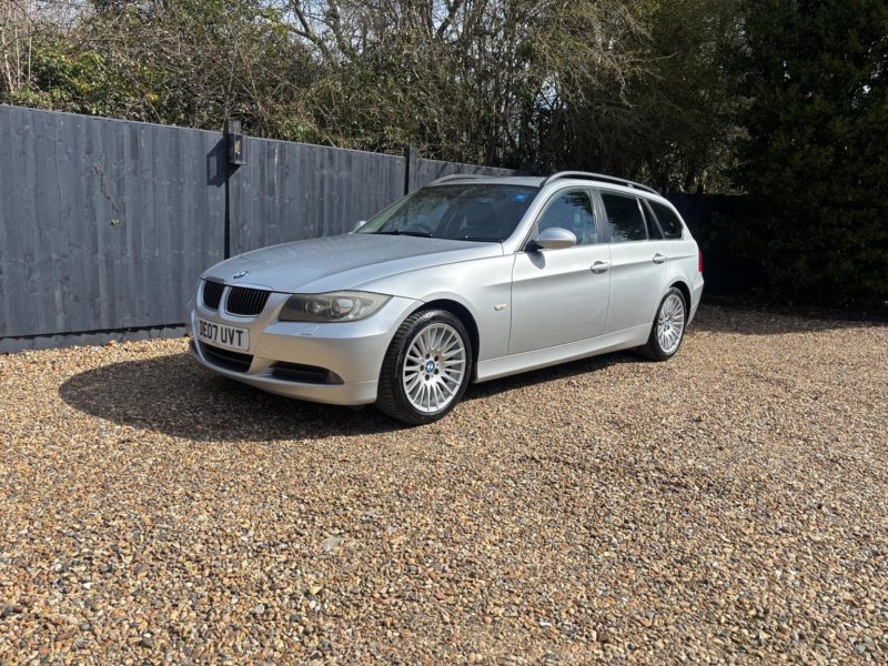 BMW 3 SERIES