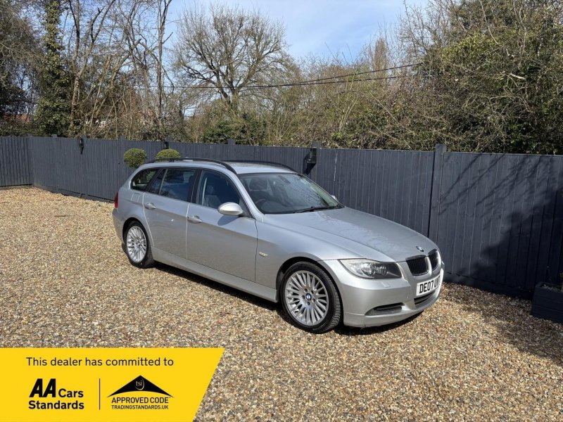 BMW 3 SERIES
