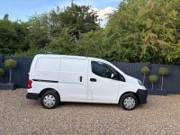 NISSAN NV200