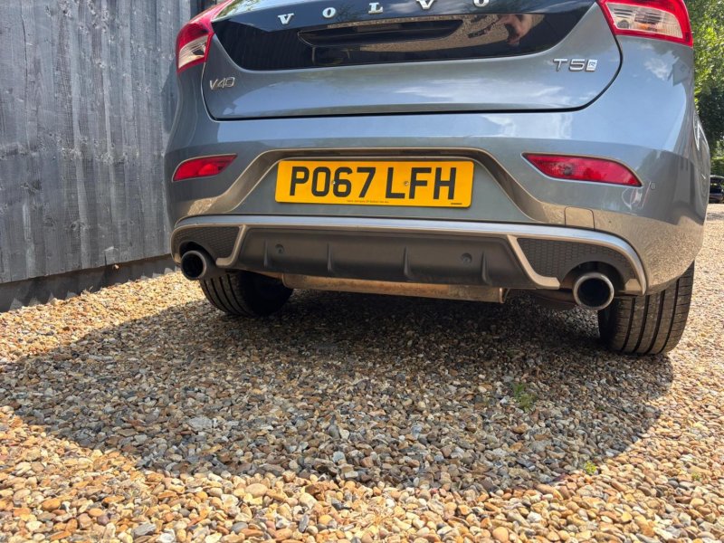 VOLVO V40